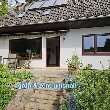4 Sterne Souterrain Apartment Alt-Mariendorf
